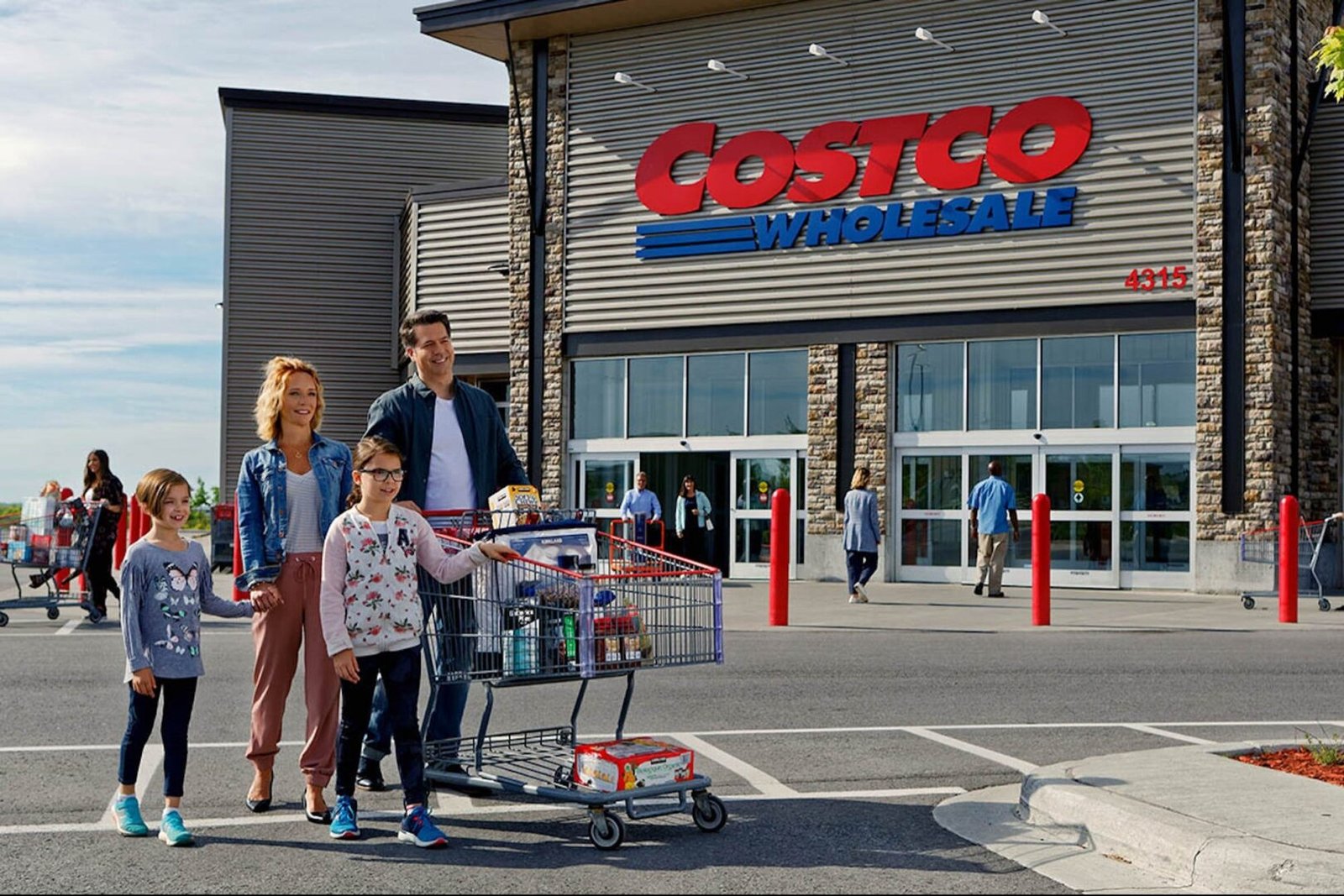 Expanding Employee Perks This Year May Be Easier With a Costco Membership