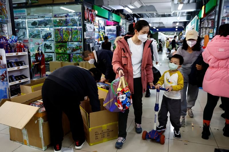China says to craft policies to boost consumer spending, improve child care